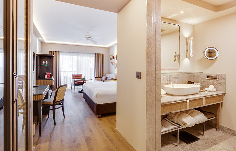 Deluxe Bahçe Manzaralı - Banyo & Yatak Odası