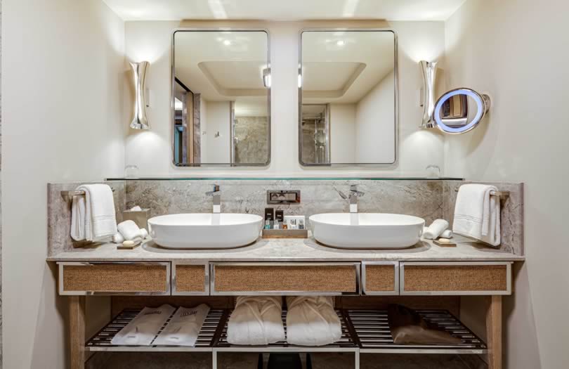 Divan Bodrum Otel Tek Yatak Odalı Suite - Havuz Manzaralı