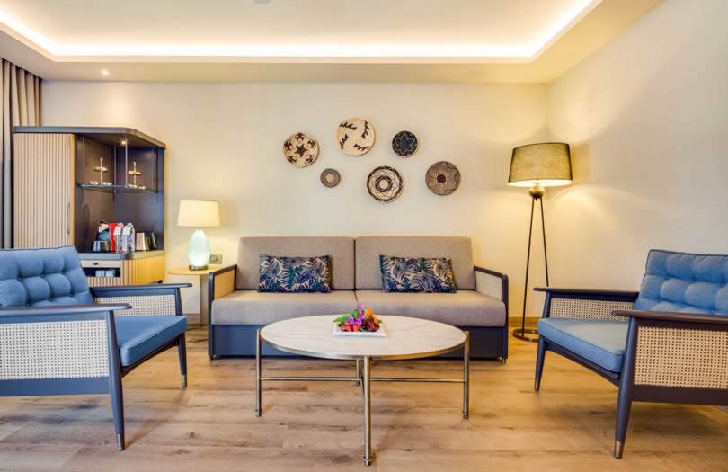 Divan Bodrum Otel Tek Yatak Odalı Suite - Havuz Manzaralı