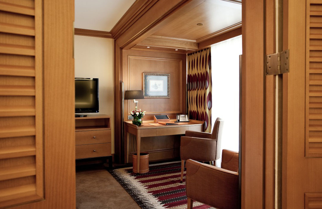 Divan İstanbul Otel Tek Yatak Odalı Park Manzaralı Suite