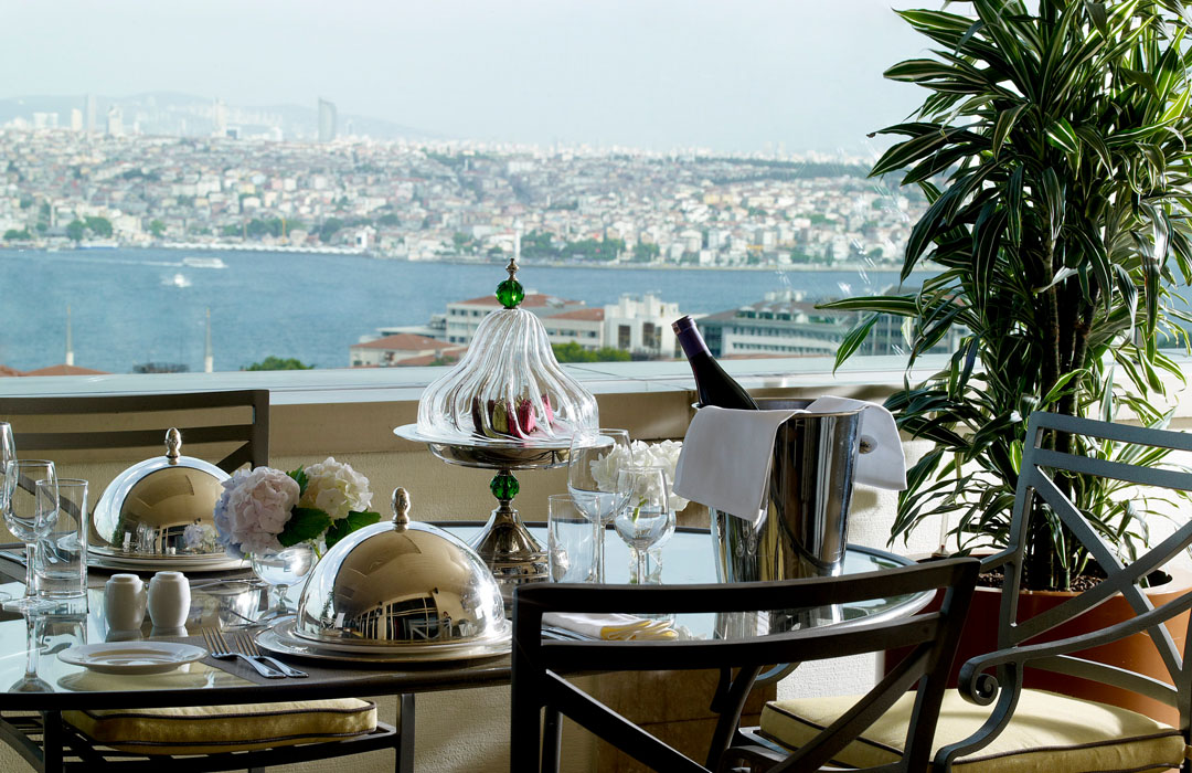 Divan İstanbul Otel Kral Dairesi