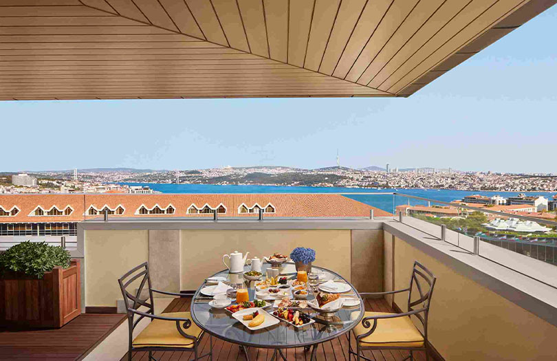 Divan İstanbul Otel Konaklama