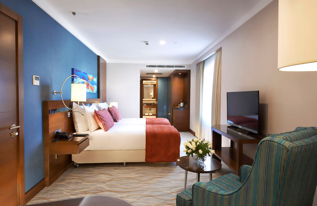 Divan Mersin Superior Oda Deniz Manzaralı