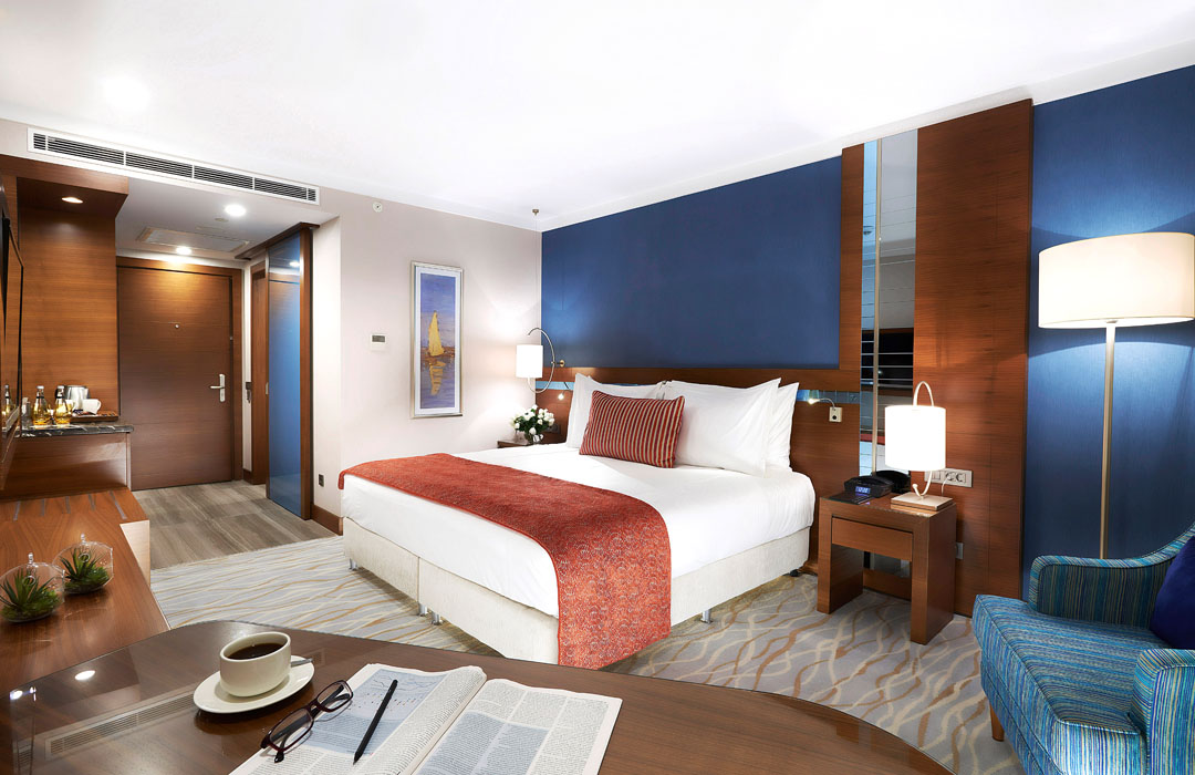 Divan Mersin Superior Oda Şehir Manzaralı